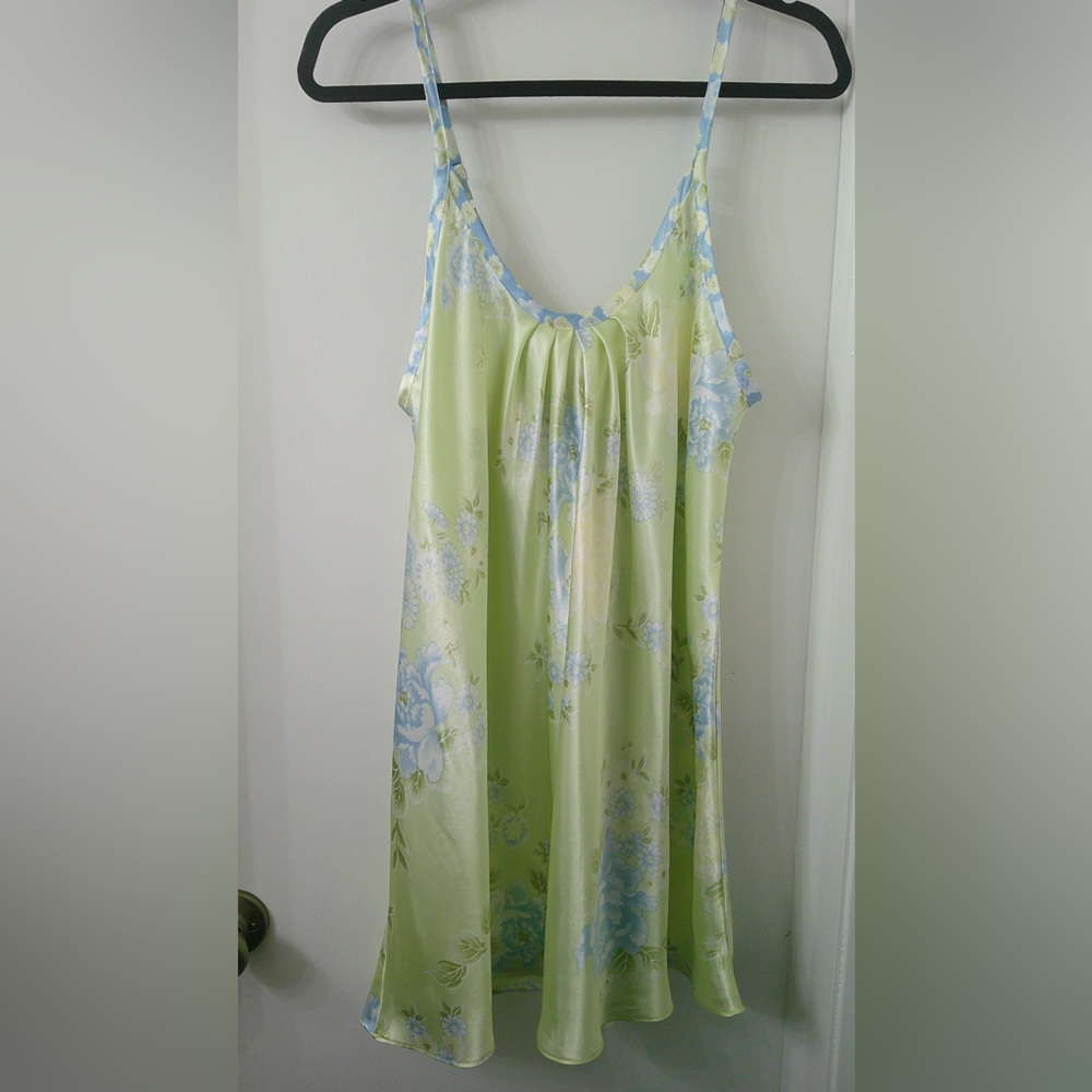 Oscar de la Renta Light Green Satin Floral Chemise with Blue Accents